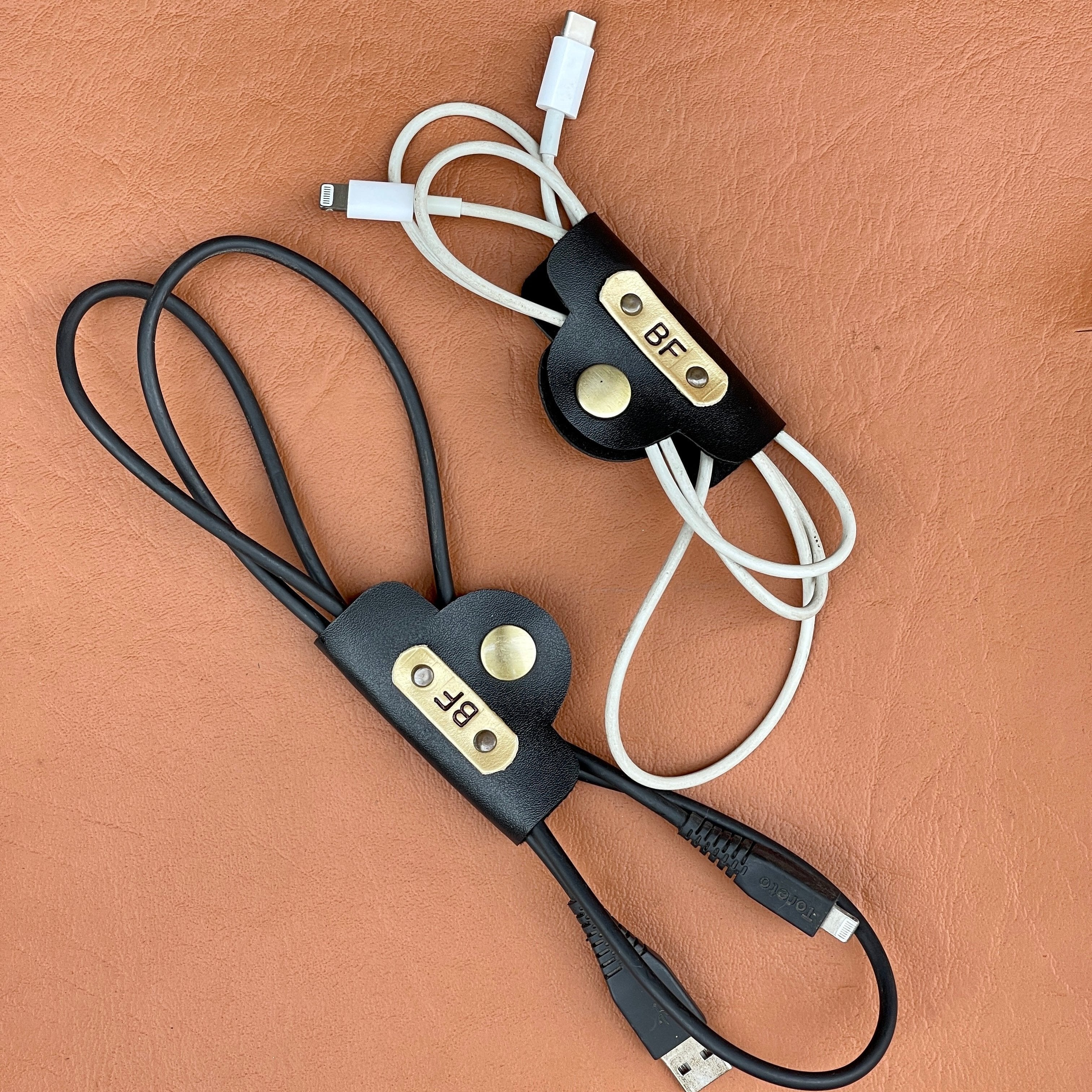 Personalised Cable Holder - CBH - The Gifting Era