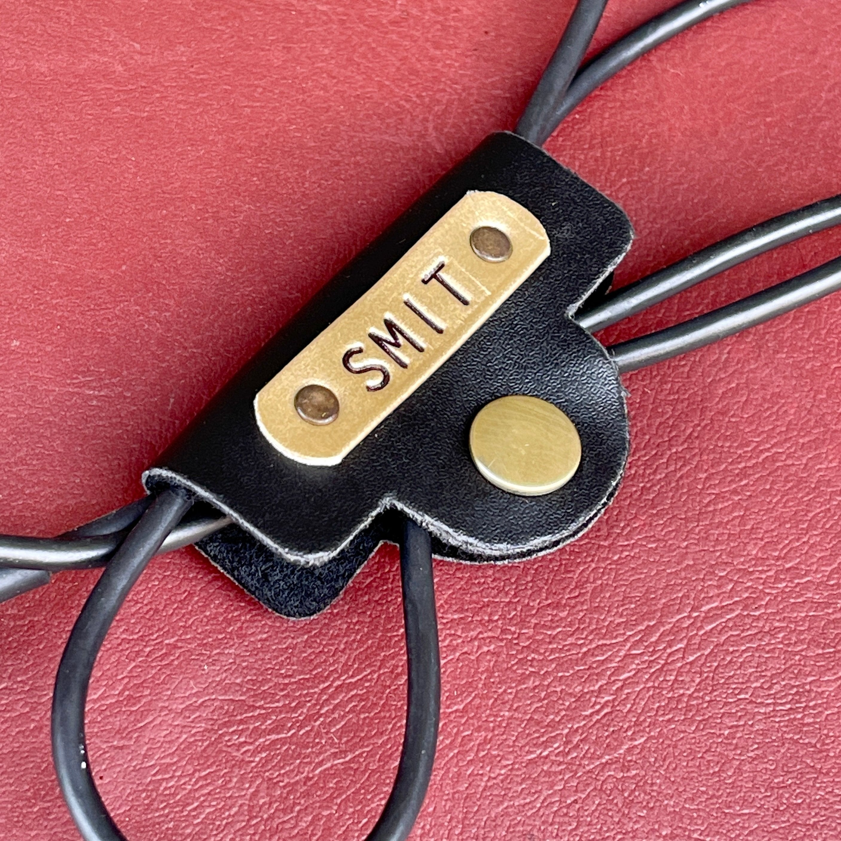 Personalised Cable Holder - CBH - The Gifting Era