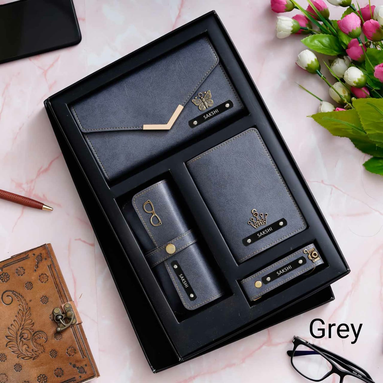 Personalised Imported Leather Travel Set of 4 for Women's - The Gifting Era