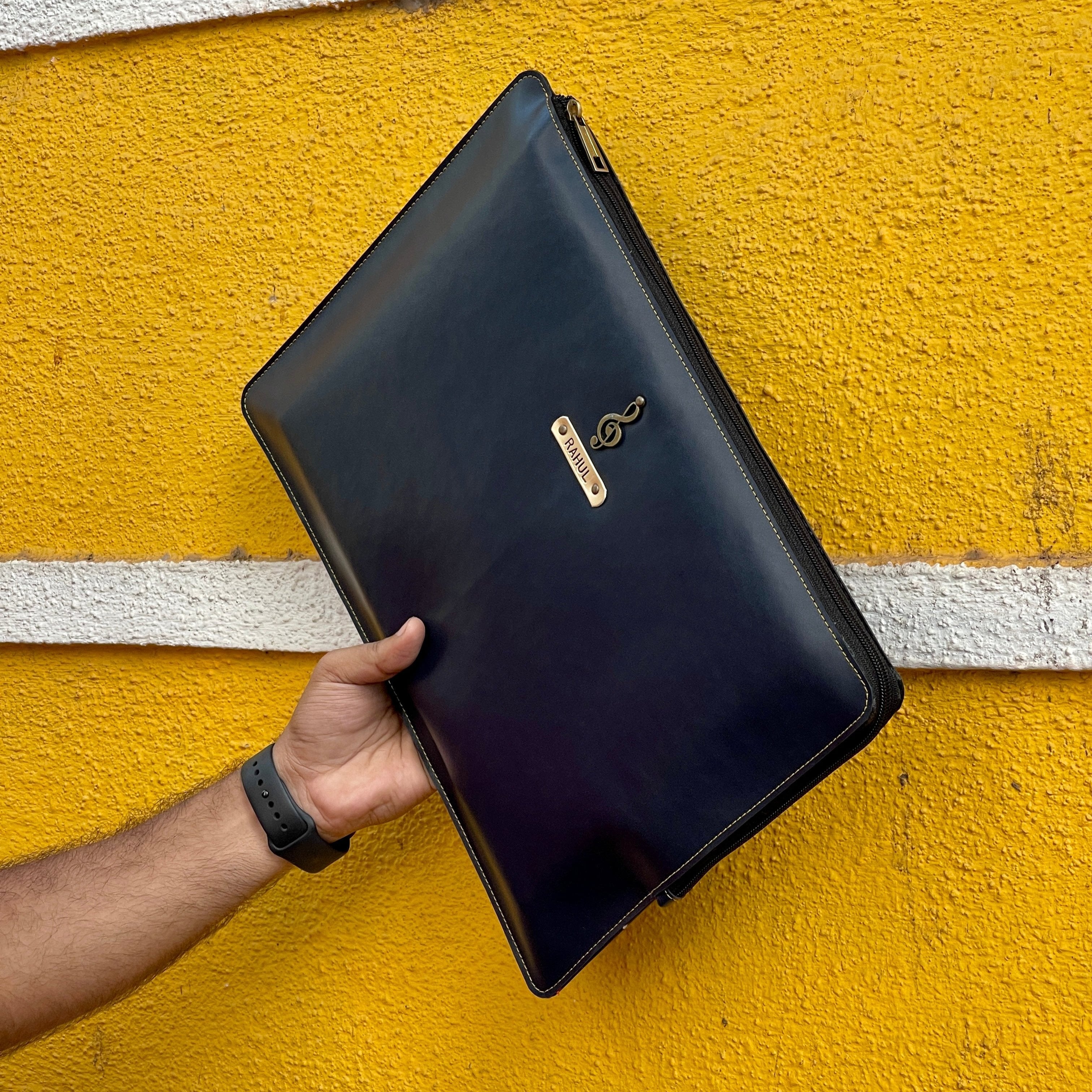 Personalised Laptop Zipper Sleeve - The Gifting Era