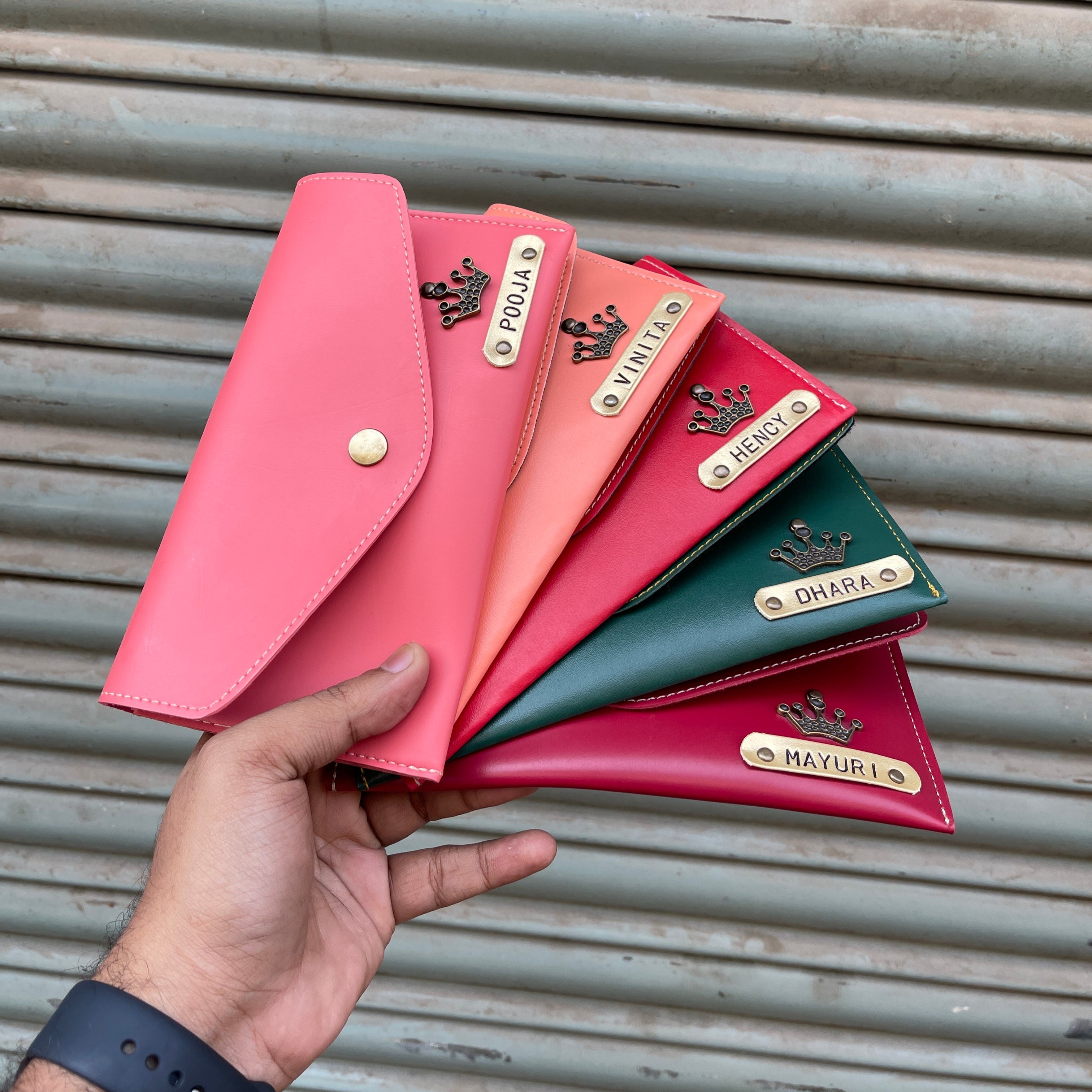 Personalised Minimal Clutch - MC - The Gifting Era 