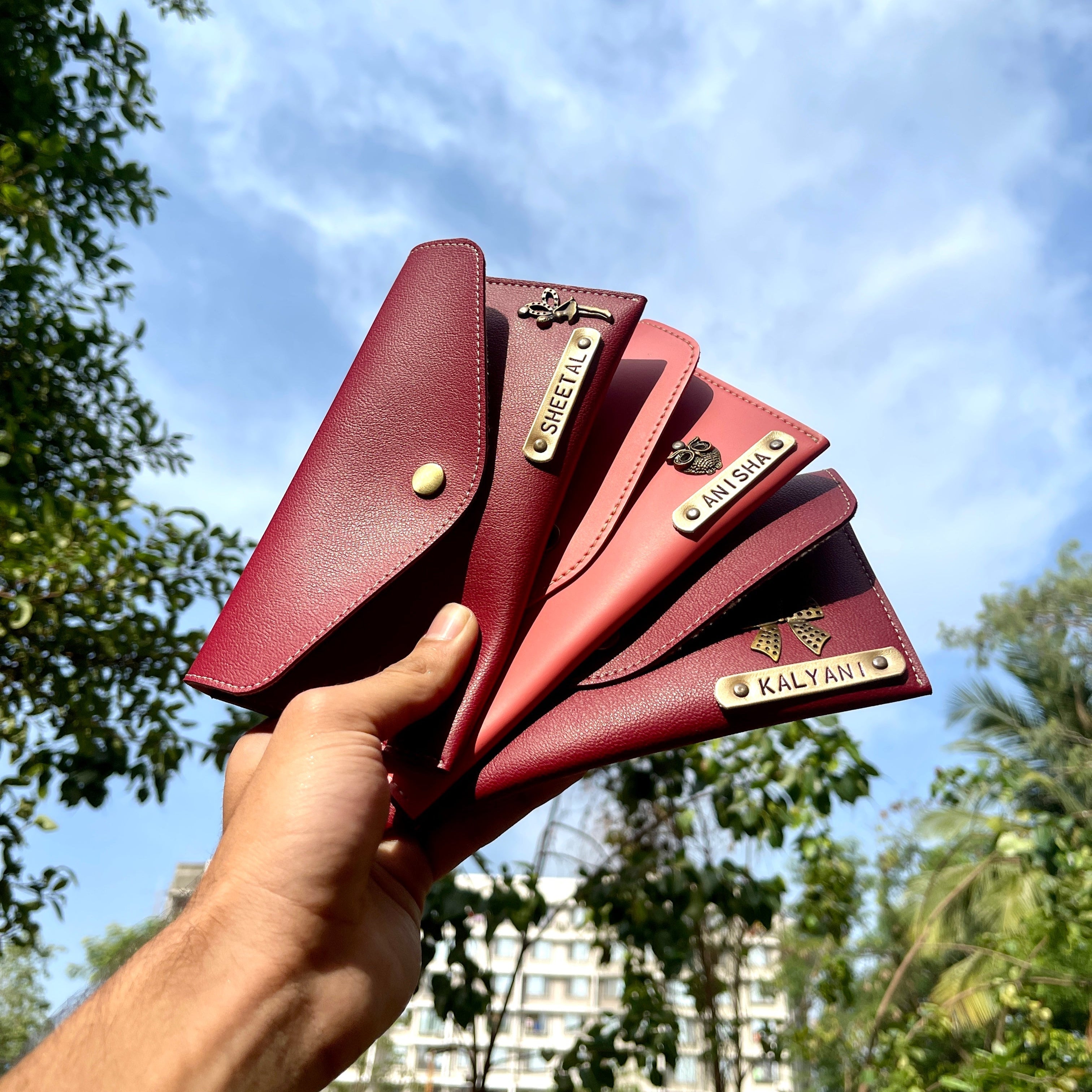 Personalised Minimal Clutch - MC - The Gifting Era 