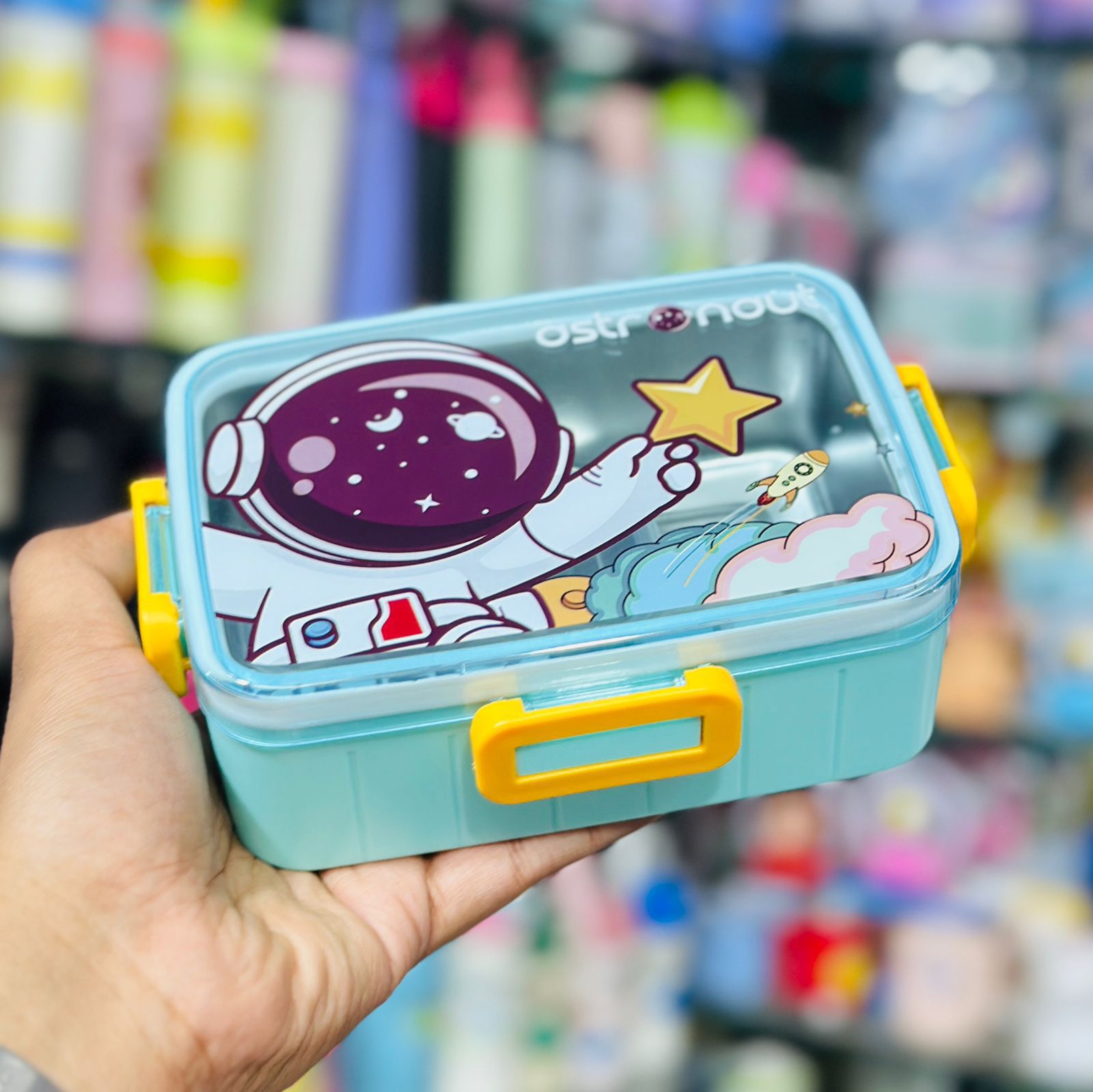 600 ml Compact Stainless Steel Lunch Box – Durable. Leak Proof. Everyday Convenient.