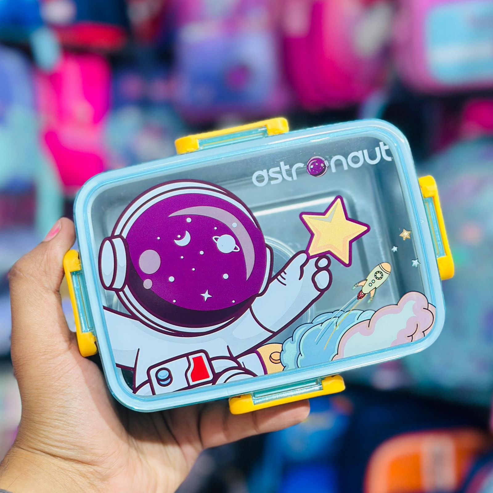 600 ml Compact Stainless Steel Lunch Box – Durable. Leak Proof. Everyday Convenient.