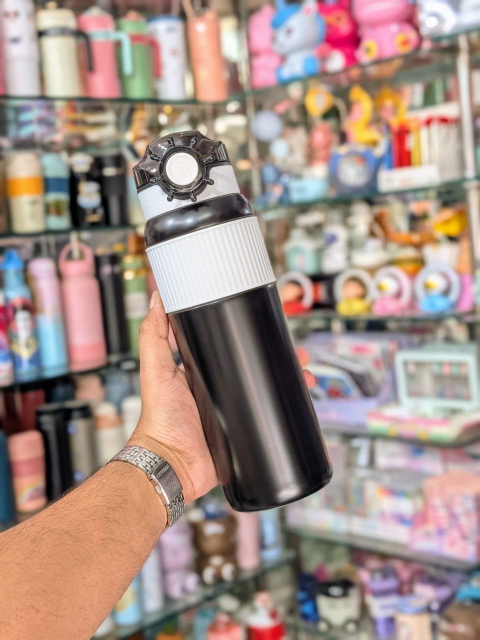 1000 ml Stainless Steel Sipper Bottle – Premium. Durable. Built for Everyday Adventures.
