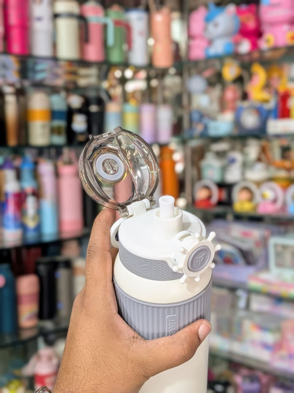 1000 ml Stainless Steel Sipper Bottle – Premium. Durable. Built for Everyday Adventures.