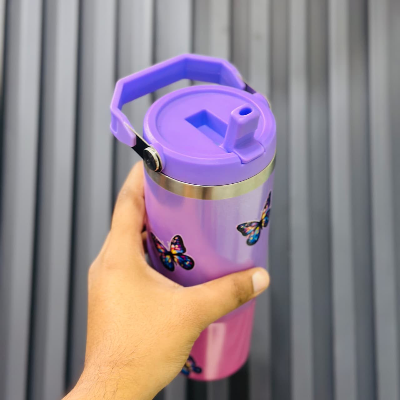 900 ml Stainless Steel Tumbler – Shimmery. Elegant. Everyday Essential.