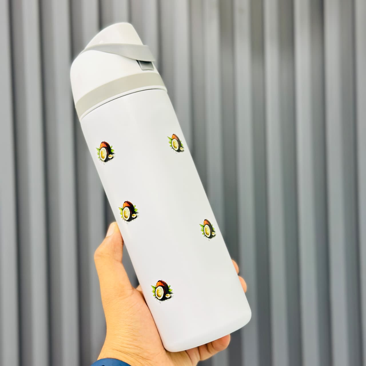 750 ml Owala Style Sipper Bottle – Smart. Stylish. Everyday Ready.