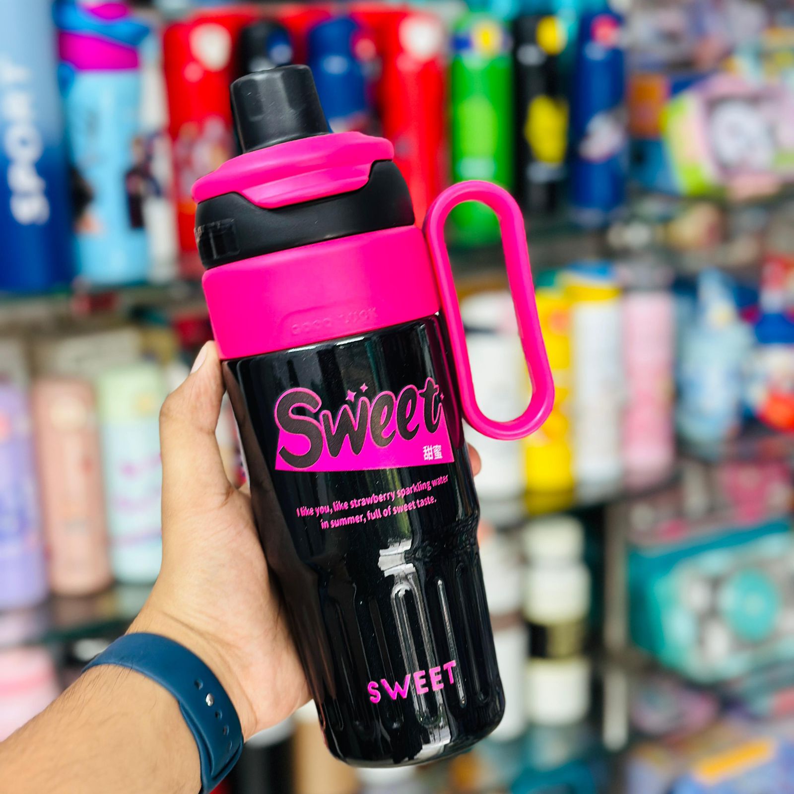 780 ml Stainless Steel Tumbler – Versatile. Insulated. Everyday Ready.